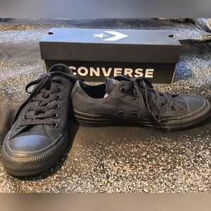 Chuck Taylor All Star Low Top (Black)
